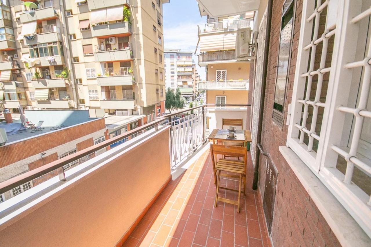 Vacanze Romane Apartment Екстер'єр фото